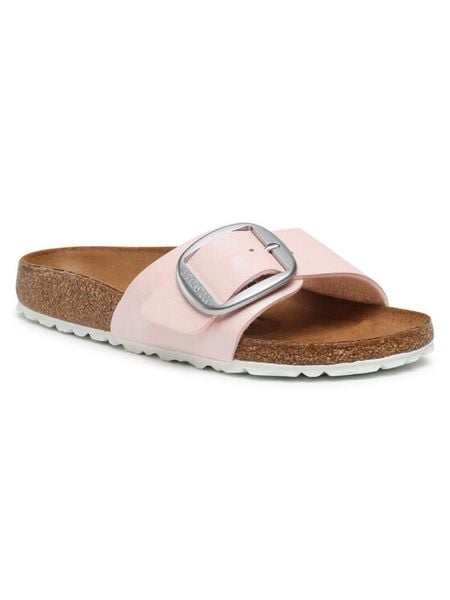 Birkenstock Klapki Madrid Big Buckle 1018773 Różowy. Czerwone klapki damskie Birkenstock, bez wzorów, ze skóry, bez obcasa. Za 499.99 zł.