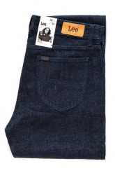SPODNIE LEE DAMSKIE SALLIE RINSE L30KKU36. Spodnie materiałowe damskie Lee, bez wzorów, z jeansu, z podwyższonym stanem. W wyprzedaży za 89.99 zł.