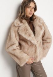 Beżowa Kurtka Futerko z Ozdobnym Kołnierzem Talliea. Brązowe kurtki damskie Born2be, bez wzorów, z futra, bez kaptura. Za 239.99 zł.
