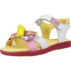 Sandały AGATHA RUIZ DE LA PRADA 242961A Biały. Białe sandały damskie Agatha Ruiz de la Prada, ze skóry, bez zapięcia. Za 259.69 zł.