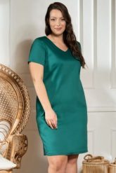 A Sukienka ekskluzywna bawełniana tkanina ołówkowa krótki rękaw MARISA butelkowa zieleń. Zielone sukienki damskie KARKO, do pracy, plus size, bez wzorów, z bawełny, biznesowe, bez kołnierzyka, plus size, bez ramiączek, midi, dopasowane. Za 69.50 zł.