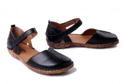 JOSEF SEIBEL Rosalie 42 79542 727 100 schwarz, sandały damskie. Czarne sandały damskie Josef Seibel, bez wzorów, ze skóry, bez obcasa. Za 299.90 zł.