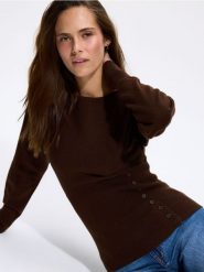 Sweter z guzikami - ciemnobrązowy. Brązowe swetry klasyczne damskie Reserved, l, z dzianiny, bez kołnierzyka. Za 119.99 zł.