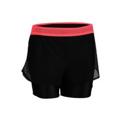 Spodenki fitness kardio 520 damskie. Czarne spodenki sportowe damskie DOMYOS, xs, z elastanu, na fitness i siłownię. W wyprzedaży za 34.99 zł.