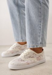 Beżowe Tenisówki Ozdobione Koronką Tarinela. Brązowe trampki i tenisówki damskie Born2be, z aplikacjami, z jeansu. Za 49.99 zł.