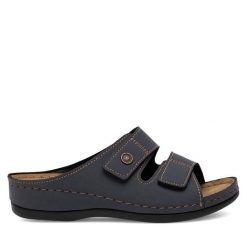 Klapki Inblu. Niebieskie klapki damskie Inblu, bez wzorów, bez obcasa. Za 119.99 zł.