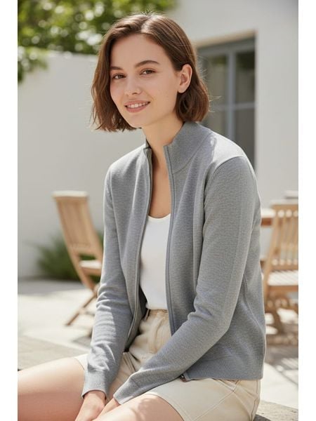 ASSUILI Kardigan w kolorze szarym rozmiar: 40. Szare kardigany damskie Assuili, bez wzorów. Za 100.99 zł.