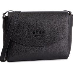 Torebka DKNY - Noho-Flp Cbody-Kona R91EHA76 Black/Silver BSV. Czarne listonoszki damskie DKNY, z aplikacjami, ze skóry, zdobione, bez dodatków. W wyprzedaży za 589.00 zł.