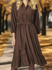 Sukienka - brązowy. Brązowe sukienki damskie Sinsay, l, bez wzorów, z satyny, bez kołnierzyka, bez ramiączek, midi. Za 45.99 zł.