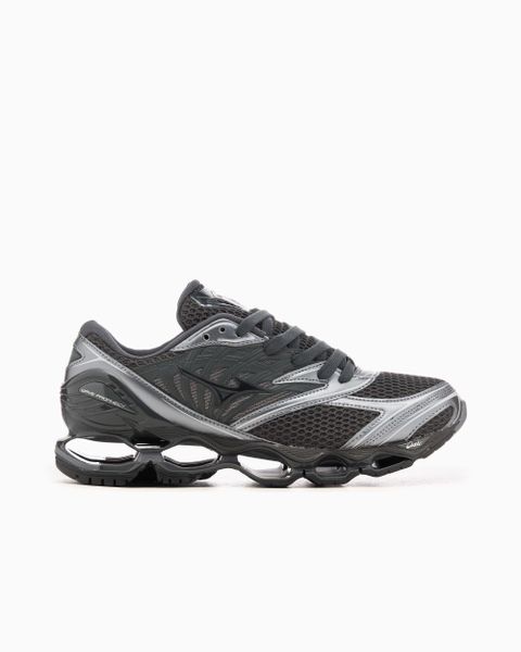 Buty Mizuno Wave Prophecy LS Czarny Beżowy/Srebrny Metaliczny. Czarne buty sportowe na co dzień męskie Mizuno, z gumy, bez zapięcia, trekkingowe, mizuno wave. Za 759.99 zł.