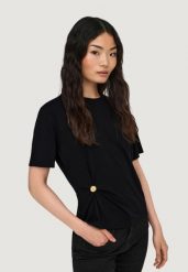 Koszulka crop top Kobieta ONLY Onlelena S/S Detail T-Sud Jrs. Czarne t-shirty damskie Only, m, bez wzorów, z elastanu, bez kołnierzyka. Za 131.95 zł.