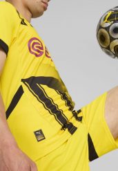 Męska koszulka pucharowa Borussia Dortmund 24/25 PUMA Faster Yellow Black. Czarne t-shirty sportowe męskie Puma, l, z żakardem, bez ramiączek, do piłki nożnej. Za 389.20 zł.