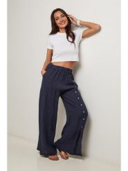 Le Monde du Lin Lniane spodnie w kolorze granatowym rozmiar: 36/38. Niebieskie spodnie materiałowe damskie Le Monde du Lin, bez wzorów, ze lnu. Za 143.99 zł.