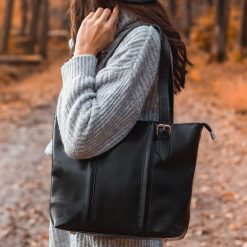 Torebka skórzana elegancka DAN-A T251 czarna. Czarne torebki klasyczne damskie DAN-A, bez wzorów, ze skóry, duże, bez dodatków. Za 349.99 zł.