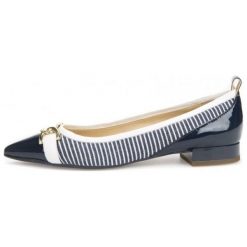 Geox baleriny damskie Charyssa 37 ciemnoniebieskie. Niebieskie baleriny damskie Geox, bez wzorów, bez obcasa. W wyprzedaży za 332.00 zł.