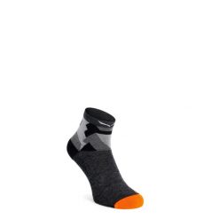 Skarpety turystyczne Salewa Pedroc Camu AM Qrt Sock. Czarne skarpetki męskie Salewa, bez wzorów. Za 119.99 zł.