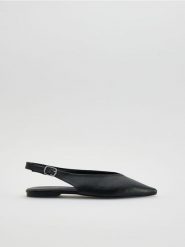 Skórzane baleriny - czarny. Czarne baleriny damskie Reserved, bez wzorów, ze skóry, bez obcasa. Za 139.99 zł.