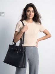Prążkowana koszulka z wiskozą - kremowy. Białe t-shirty damskie Sinsay, l, bez wzorów, prążkowane, bez kołnierzyka. Za 25.99 zł.