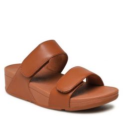 Klapki FitFlop. Brązowe klapki damskie FitFlop, bez wzorów, bez obcasa. Za 319.99 zł.