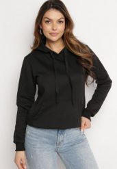 Czarna Bluza z Kapturem Kasseia. Czarne bluzy z kapturem damskie Born2be, l, z dzianiny. Za 49.99 zł.