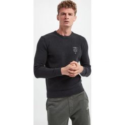 Sweter męski AERONAUTICA MILITARE. Swetry męskie AERONAUTICA MILITARE, m, bez wzorów, bez kołnierzyka. W wyprzedaży za 441.75 zł.