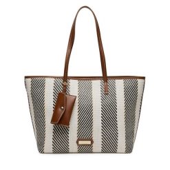 Torebka Nine West. Brązowe torebki klasyczne damskie Nine West, bez wzorów, bez dodatków. Za 219.99 zł.