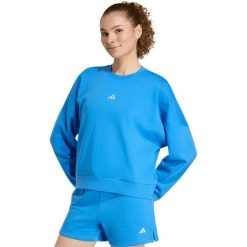 Bluza damska adidas Essentials Small Logo Feelcozy. Niebieskie bluzy bez kaptura damskie Adidas, xl, z dzianiny. Za 153.99 zł.
