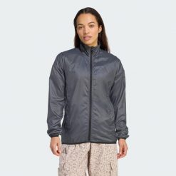 Kurtka Terrex Multi CLIMA365 Windweave. Białe kurtki damskie Adidas, m, bez wzorów, z materiału, bez kaptura. Za 439.00 zł.