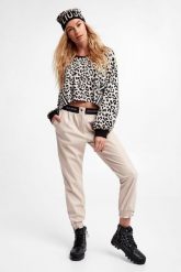 Spodnie LIU JO SPORT. Spodnie sportowe damskie Liu Jo Sport, l. W wyprzedaży za 402.57 zł.