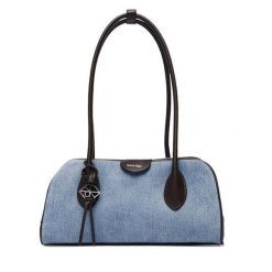 Torebka Calvin Klein. Niebieskie torebki klasyczne damskie CALVIN KLEIN, bez wzorów, z denimu, bez dodatków. Za 649.99 zł.