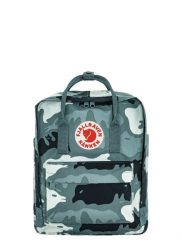 Plecak miejski Fjallraven Kanken Graphics - nimbus blue/hidden animals. Niebieskie plecaki męskie Fjällräven, bez wzorów, z bawełny. Za 449.89 zł.