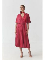 TATUUM Sukienka w kolorze różowym rozmiar: 3XL. Różowe sukienki damskie Tatuum, xl, bez wzorów, z tkaniny, bez kołnierzyka, bez ramiączek, midi. Za 244.22 zł.