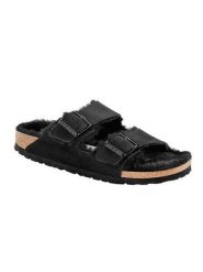 Birkenstock Skórzane klapki "Arizona" w kolorze czarnym rozmiar: 45. Czarne klapki damskie Birkenstock, bez wzorów, ze skóry, bez obcasa. Za 339.99 zł.