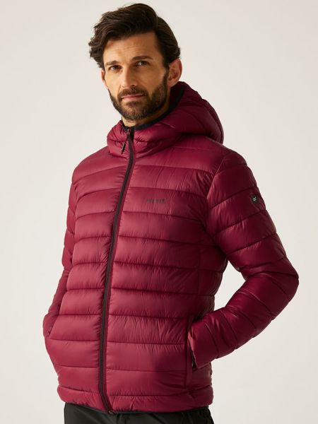 Regatta Kurtka pikowana "Marizion" w kolorze bordowym rozmiar: 3XL. Czerwone kurtki męskie Regatta, xl, bez wzorów, bez kaptura. Za 183.59 zł.