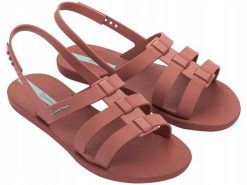 Sandały dla kobiet Ipanema STYLE SANDAL FEM. Czerwone obuwie trekkingowe damskie Ipanema, bez wzorów, z gumy, bez obcasa. Za 129.99 zł.