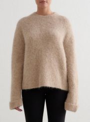 Damski sweter z mieszanki alpaki, luźny Alpaca Knit Sweater ciemny beż. Brązowe swetry klasyczne damskie Aim'n, l, z elastanu, bez kołnierzyka. Za 330.00 zł.