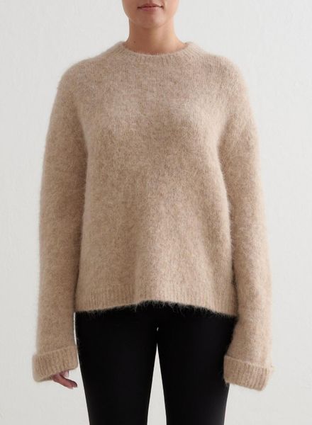 Damski sweter z mieszanki alpaki, luźny Alpaca Knit Sweater ciemny beż. Brązowe swetry klasyczne damskie Aim'n, l, z elastanu, bez kołnierzyka. Za 330.00 zł.