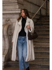 Maison héritage PARIS Skórzana torebka "Gisor Suede" w kolorze brązowym - 29 x 20 x 10 cm rozmiar: onesize. Brązowe torebki klasyczne damskie maison héritage PARIS, bez wzorów, z materiału, bez dodatków. Za 304.99 zł.