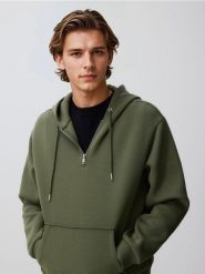 Bluza z kapturem - jasny zielony. Zielone bluzy z kapturem męskie Reserved, l, z bawełny. W wyprzedaży za 89.99 zł.