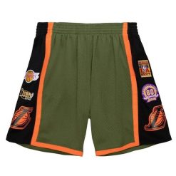 Szorty Los Angeles Lakers Swingman NBA Flight 2009/10. Zielone szorty damskie Mitchell & Ness, bez wzorów, z materiału, eleganckie. Za 398.00 zł.