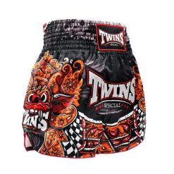 Szorty do boksu tajskiego Twins Special TTBL Barong. Czarne szorty męskie TWINS, bez wzorów, z satyny. Za 360.50 zł.