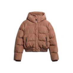 Damska kurtka puchowa Superdry. Brązowe kurtki damskie Superdry., bez wzorów, z puchu, bez kaptura. W wyprzedaży za 498.55 zł.