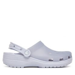 Klapki Crocs. Fioletowe klapki damskie Crocs, bez wzorów, bez obcasa. Za 239.99 zł.