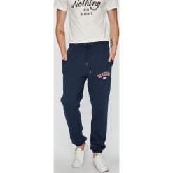 DC - Spodnie. Niebieskie spodnie materiałowe męskie DC, bez wzorów, z bawełny, casualowe. W wyprzedaży za 179.90 zł.