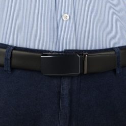 Pasek męski skórzany 3,5 cm klamra automatyczna Beltimore czarny 02-587 : Kolory - czarny, Rozmiar pasków - r.115-130 cm. Czarne paski męskie bez wzorów, ze skóry, wizytowe. Za 64.99 zł.