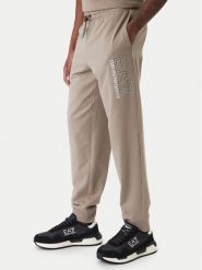 EA7 Emporio Armani Spodnie dresowe 7M001316 AF13512 U6167 Beżowy Regular Fit. Brązowe spodnie dresowe męskie EA7 Emporio Armani, bez wzorów, z bawełny. Za 439.99 zł.
