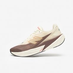 Buty do biegania damskie New Balance Fuelcell Rebel V5. Białe obuwie do biegania damskie New Balance. Za 719.99 zł.