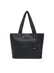 Guess Torebka HWWG95 30230 Czarny. Czarne torebki klasyczne damskie Guess, z aplikacjami, ze skóry, bez dodatków. Za 409.99 zł.