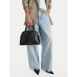 Torebka Nine West. Czarne torebki klasyczne damskie Nine West, bez wzorów, bez dodatków. Za 249.99 zł.