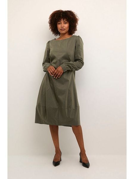 CULTURE Sukienka w kolorze oliwkowym rozmiar: XXL. Brązowe sukienki damskie Culture, xxl, bez wzorów, bez kołnierzyka, bez ramiączek, midi, rozkloszowane. Za 140.86 zł.